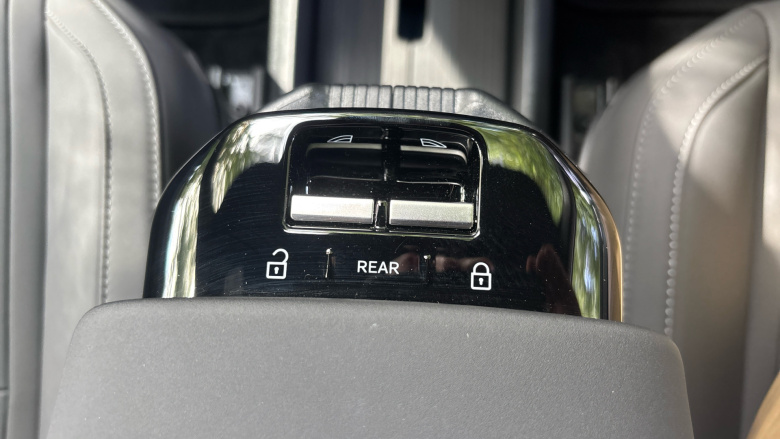 Volvo EX30 200kW SM Extended Range Plus 69kWh 5dr Auto Electric Estate